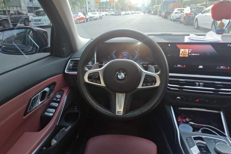 Used BMW 3 Series 2023 325Li M Sport Package Steering Wheel