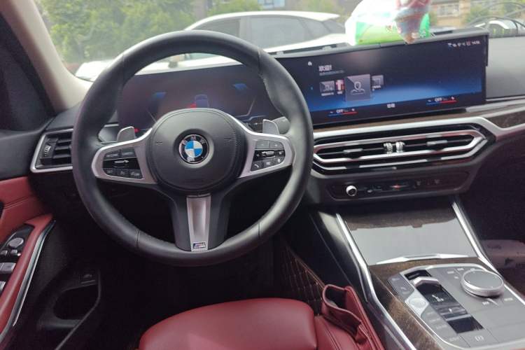 Used BMW 3 Series 2023 325Li M Sport Package Steering Wheel