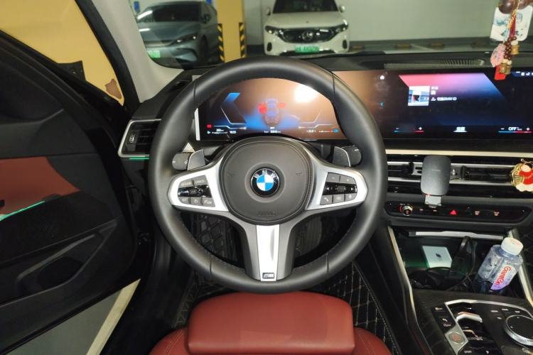 Used BMW 3 Series 2023 325i M Sport Package Steering Wheel