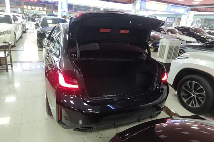 Used BMW 3 Series 2023 325Li M Sport Package Trunk