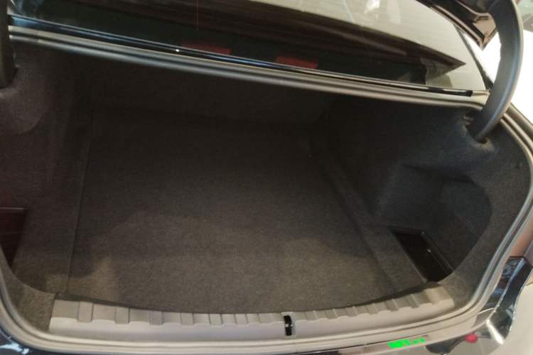Used BMW 3 Series 2023 325Li M Sport Package Trunk