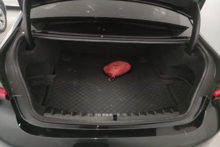 Used BMW 3 Series 2023 325Li M Sport Night Edition Package Trunk
