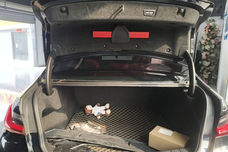 Used BMW 3 Series 2023 325Li M Sport Package Trunk