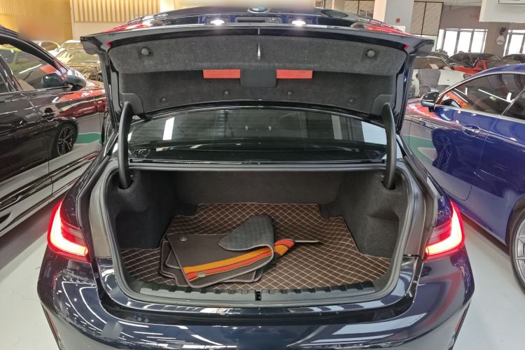 Used BMW 3 Series 2023 325i M Sport Package Trunk