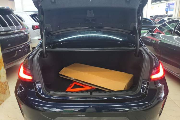 Used BMW 3 Series 2023 325i M Sport Package Trunk