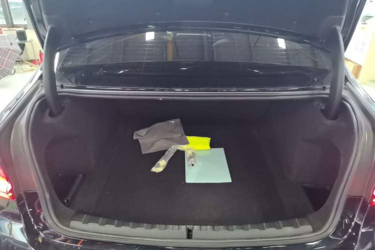 Used BMW 3 Series 2023 325i M Sport Night Edition Package Trunk