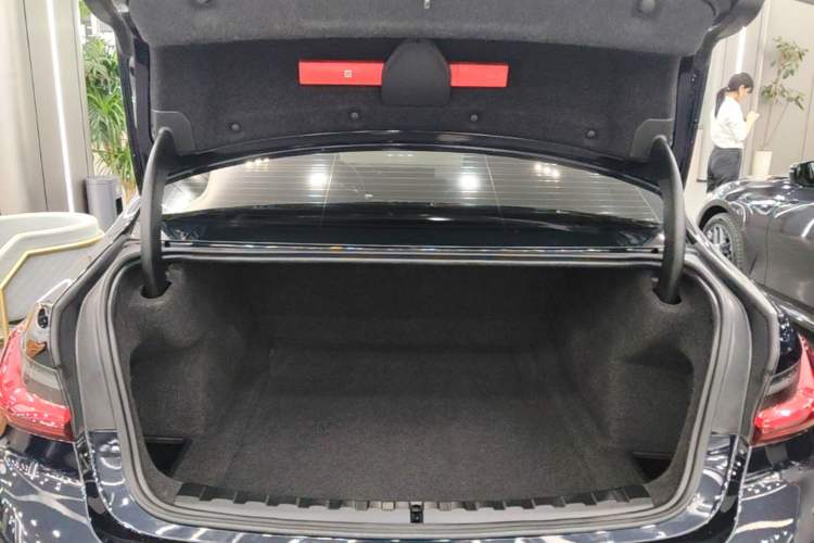 Used BMW 3 Series 2023 330i M Sport Night Edition Package Trunk