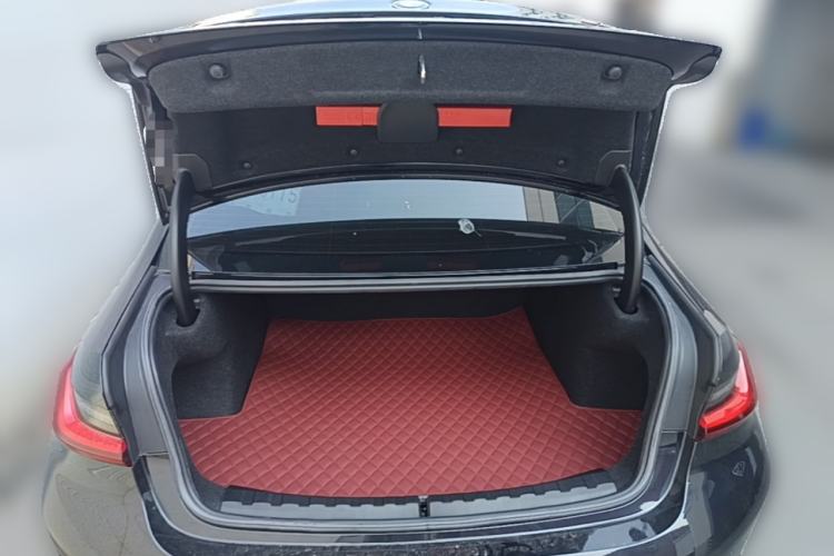Used BMW 3 Series 2023 320i M Sport Package Trunk