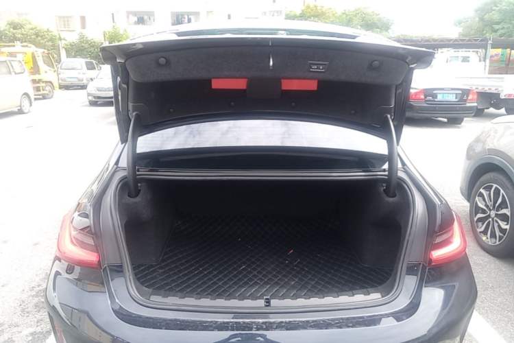 Used BMW 3 Series 2023 325Li M Sport Package Trunk