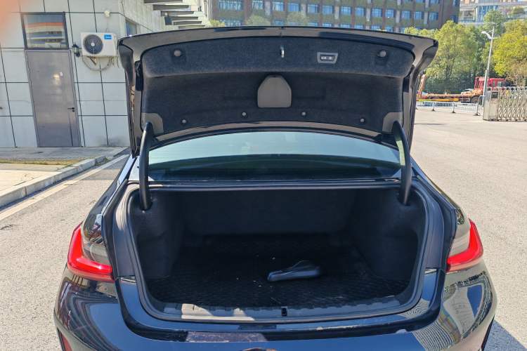 Used BMW 3 Series 2023 325Li M Sport Package Trunk