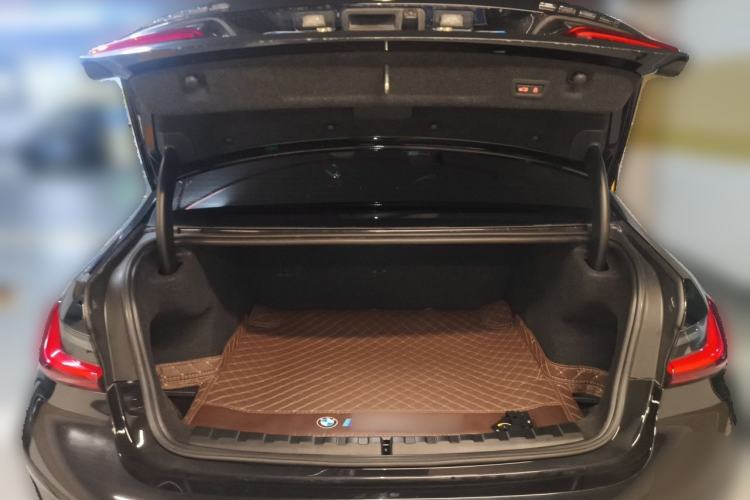 Used BMW 3 Series 2023 320Li M Sport Package Trunk