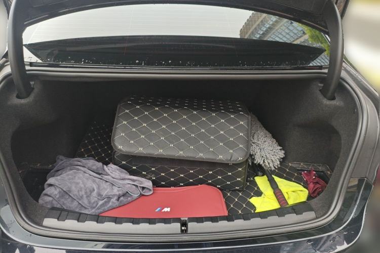 Used BMW 3 Series 2023 320Li M Sport Package Trunk