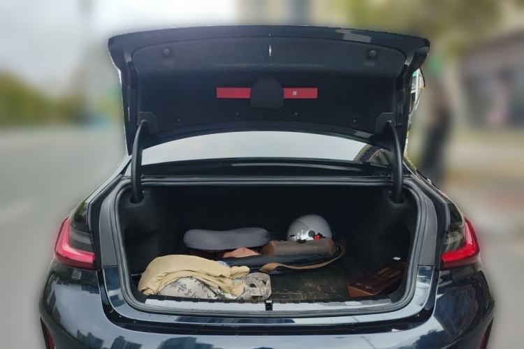 Used BMW 3 Series 2023 325i M Sport Night Edition Package Trunk