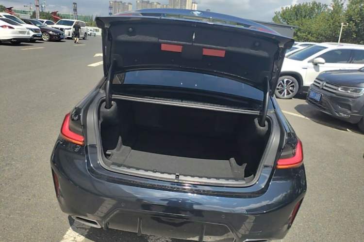 Used BMW 3 Series 2023 320Li M Sport Package Trunk