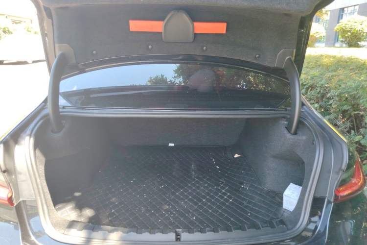 Used BMW 3 Series 2023 325Li M Sport Night Edition Package Trunk
