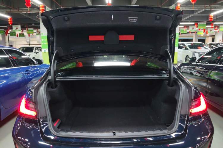 Used BMW 3 Series 2023 325Li M Sport Night Edition Package Trunk