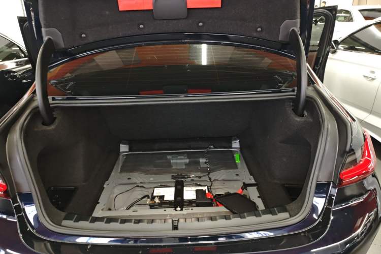 Used BMW 3 Series 2023 325Li M Sport Night Edition Package Trunk