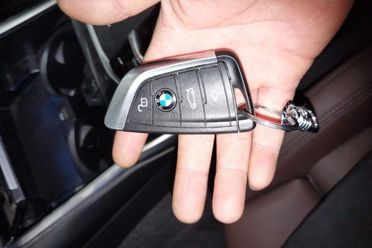 Used BMW 3 Series 2023 325Li M Sport Package Vehicle Key