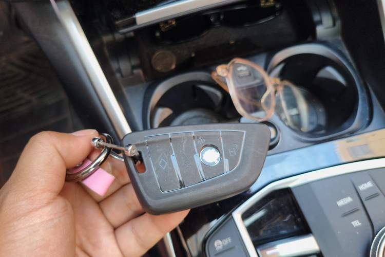 Used BMW 3 Series 2023 320Li M Sport Package Vehicle Key