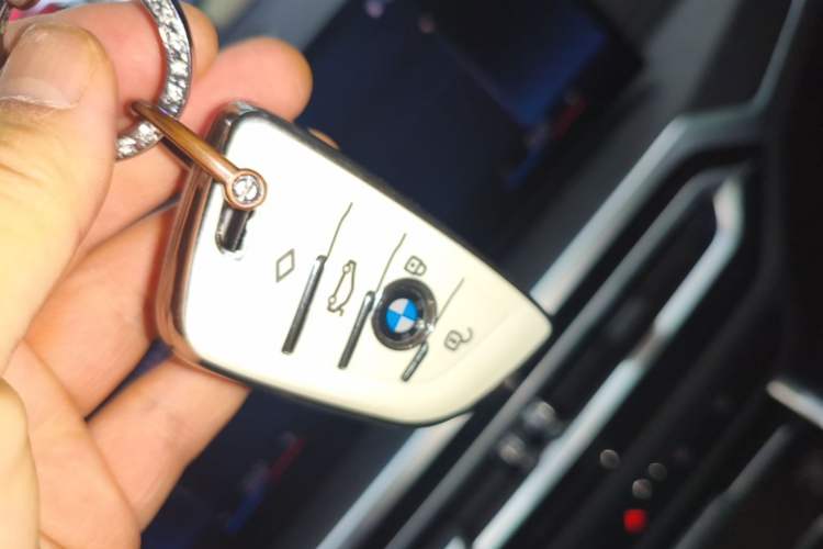 Used BMW 3 Series 2023 325i M Sport Package Vehicle Key