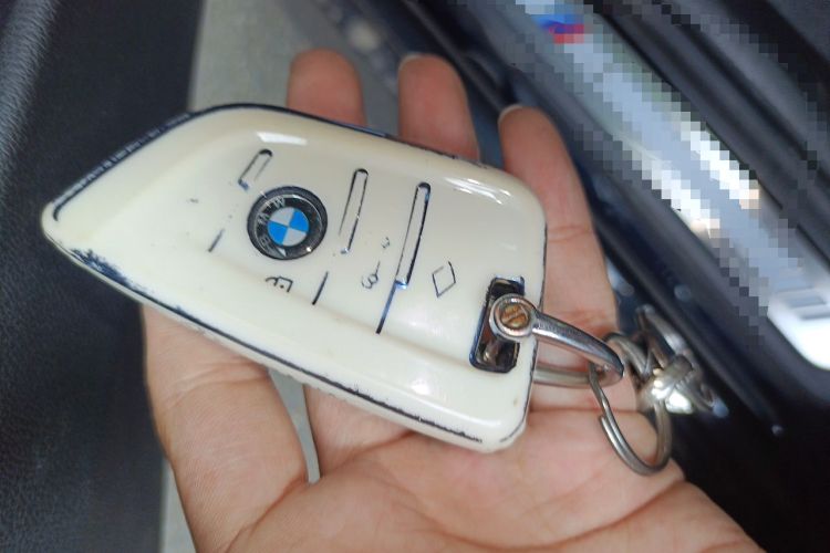Used BMW 3 Series 2023 325Li M Sport Package Vehicle Key