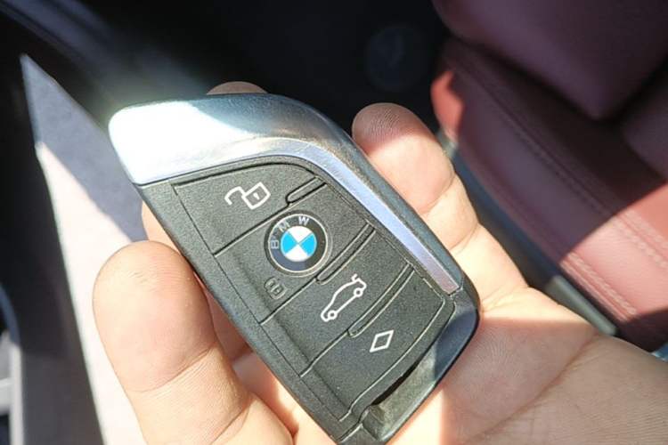 Used BMW 3 Series 2023 325i M Sport Package Vehicle Key