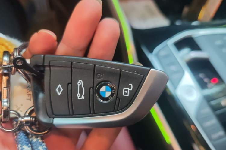 Used BMW 3 Series 2023 320i M Sport Package Vehicle Key