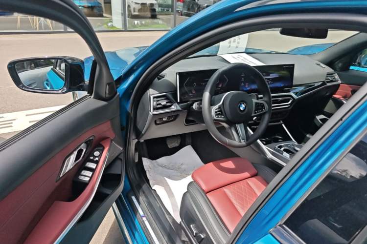 Used BMW 3 Series 2023 325i M Sport Night Edition Package Driver Seat