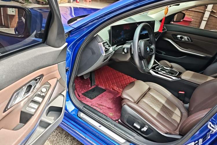 Used BMW 3 Series 2023 320Li M Sport Package Driver Seat