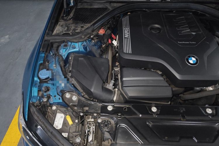 Used BMW 3 Series 2023 325Li M Sport Night Edition Package Engine Bay Right