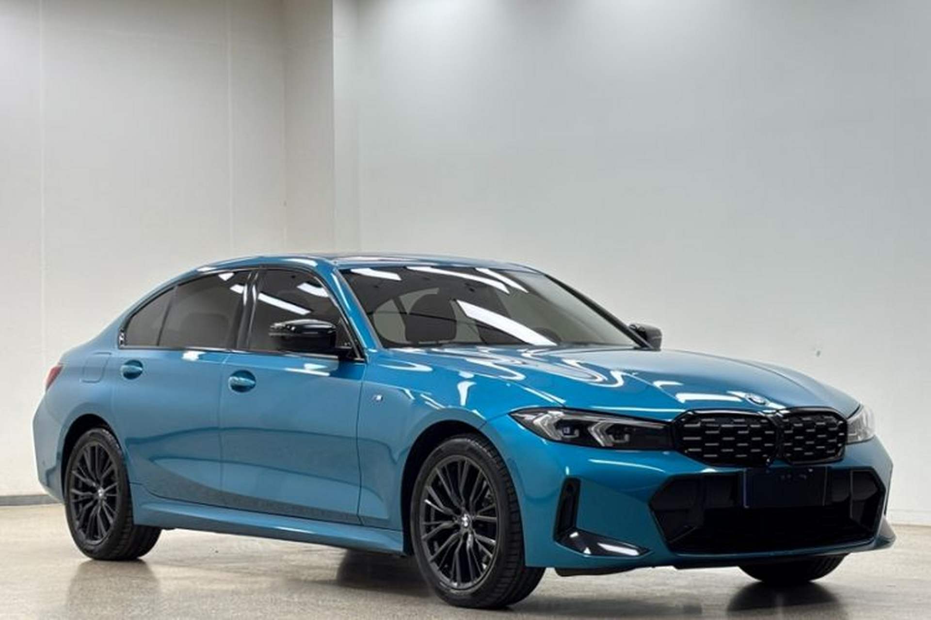 Used BMW 3 Series 2023 325Li M Sport Night Edition Package Exterior 11