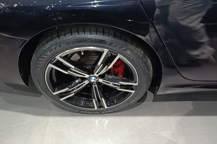 Used BMW 3 Series 2023 325i M Sport Package Exterior 5