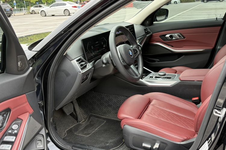 Used BMW 3 Series 2023 325Li M Sport Night Edition Package Interior 4