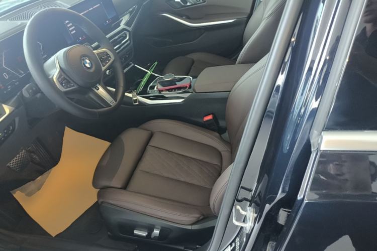 Used BMW 3 Series 2023 320Li M Sport Package Left Front Seat