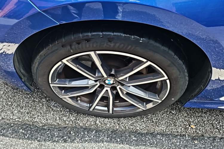 Used BMW 3 Series 2023 320Li M Sport Package Left Front Wheel Hub