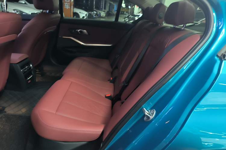 Used BMW 3 Series 2023 325Li M Sport Night Edition Package Left Rear Seat