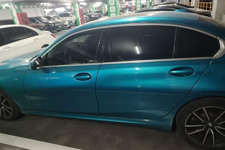Used BMW 3 Series 2023 320Li M Sport Package Left Side
