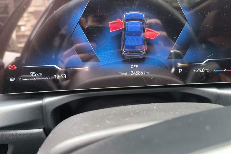 Used BMW 3 Series 2023 325Li M Sport Night Edition Package Odometer Close Up