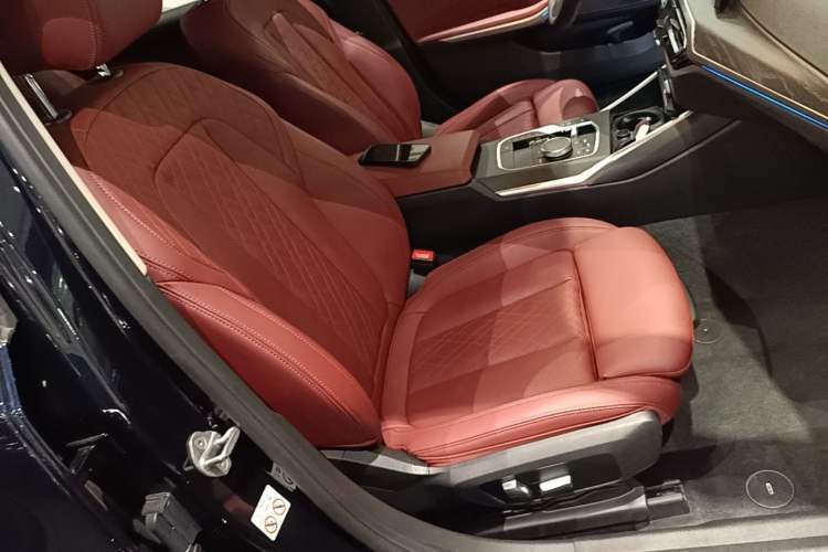 Used BMW 3 Series 2023 325i M Sport Package Right Front Seat