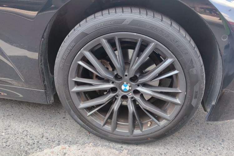 Used BMW 3 Series 2023 325Li M Sport Night Edition Package Right Front Wheel Hub