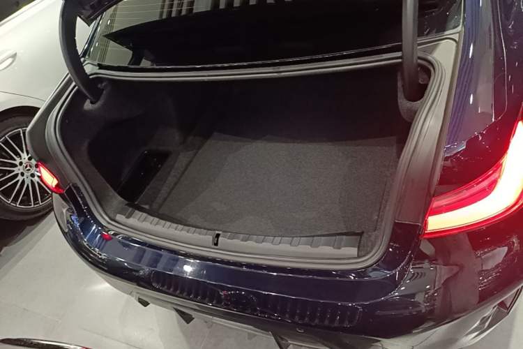 Used BMW 3 Series 2023 325i M Sport Package Trunk
