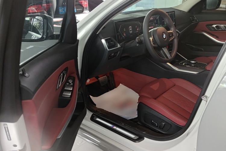 Used BMW 3 Series 2023 325i M Sport Package Driver Seat