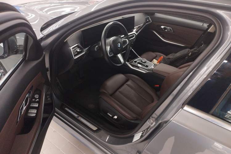 Used BMW 3 Series 2023 325Li M Sport Package Driver Seat