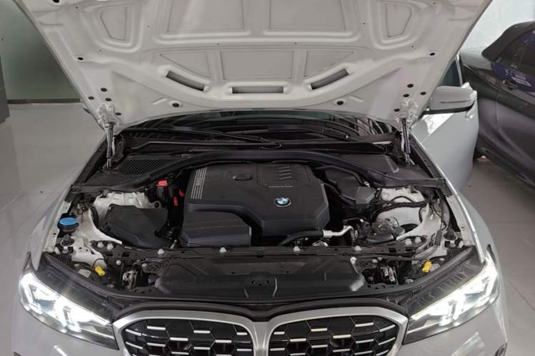 Used BMW 3 Series 2023 325i M Sport Package Engine Bay
