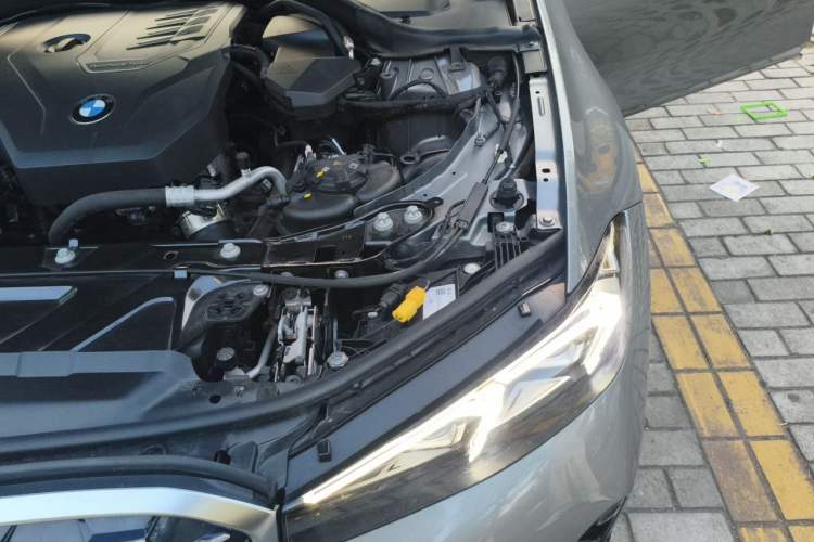 Used BMW 3 Series 2023 325i M Sport Package Engine Bay Left
