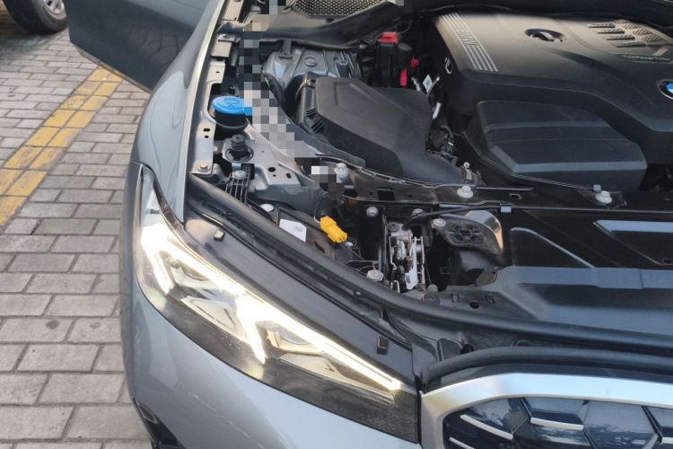 Used BMW 3 Series 2023 325i M Sport Package Engine Bay Right