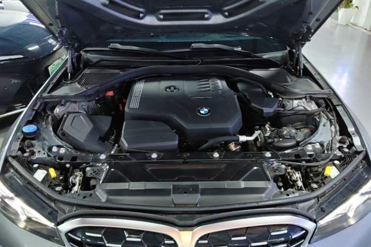 Used BMW 3 Series 2023 325i M Sport Package Engine Bay