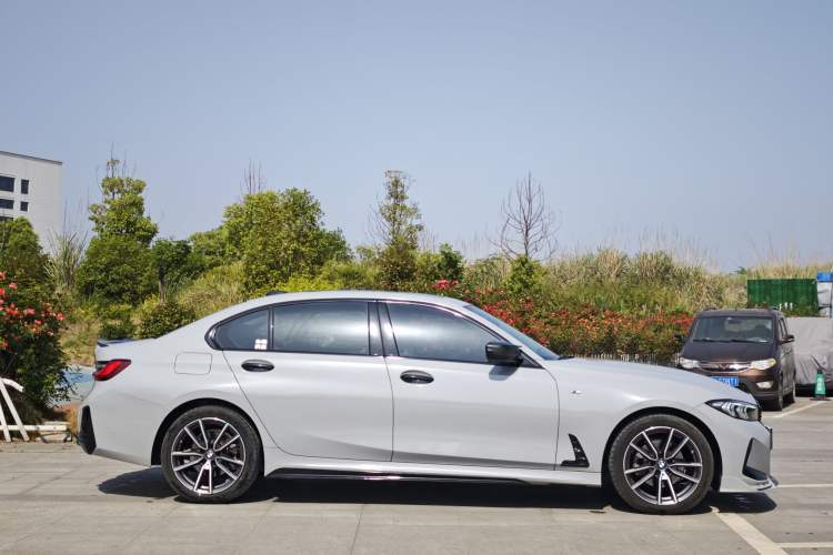 Used BMW 3 Series 2023 325Li M Sport Package Exterior 3