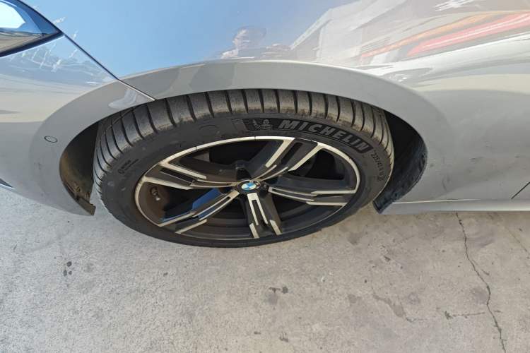 Used BMW 3 Series 2023 325i M Sport Package Exterior 7