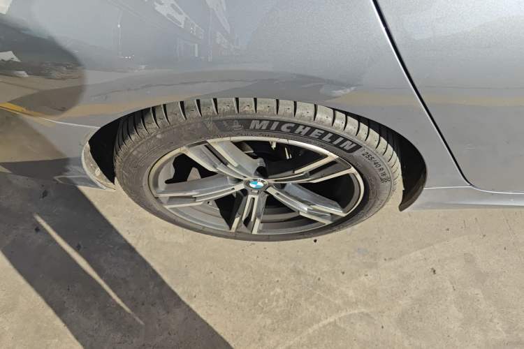 Used BMW 3 Series 2023 325i M Sport Package Exterior 8
